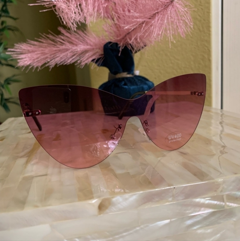 Rimless Frame Tinted Pink Cat-Eye Sunglasses with UV400 Protection